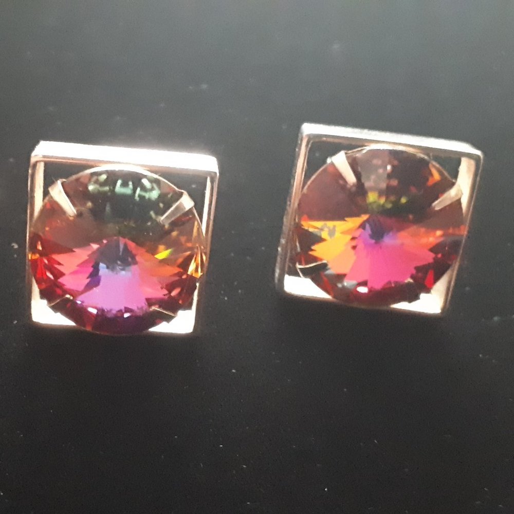 1070's Watermelon Rivoli Cufflinks and Tie Pin